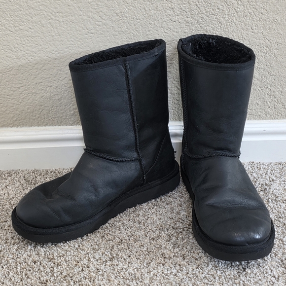 UGG Black Winter Boots - Picture 7 of 10